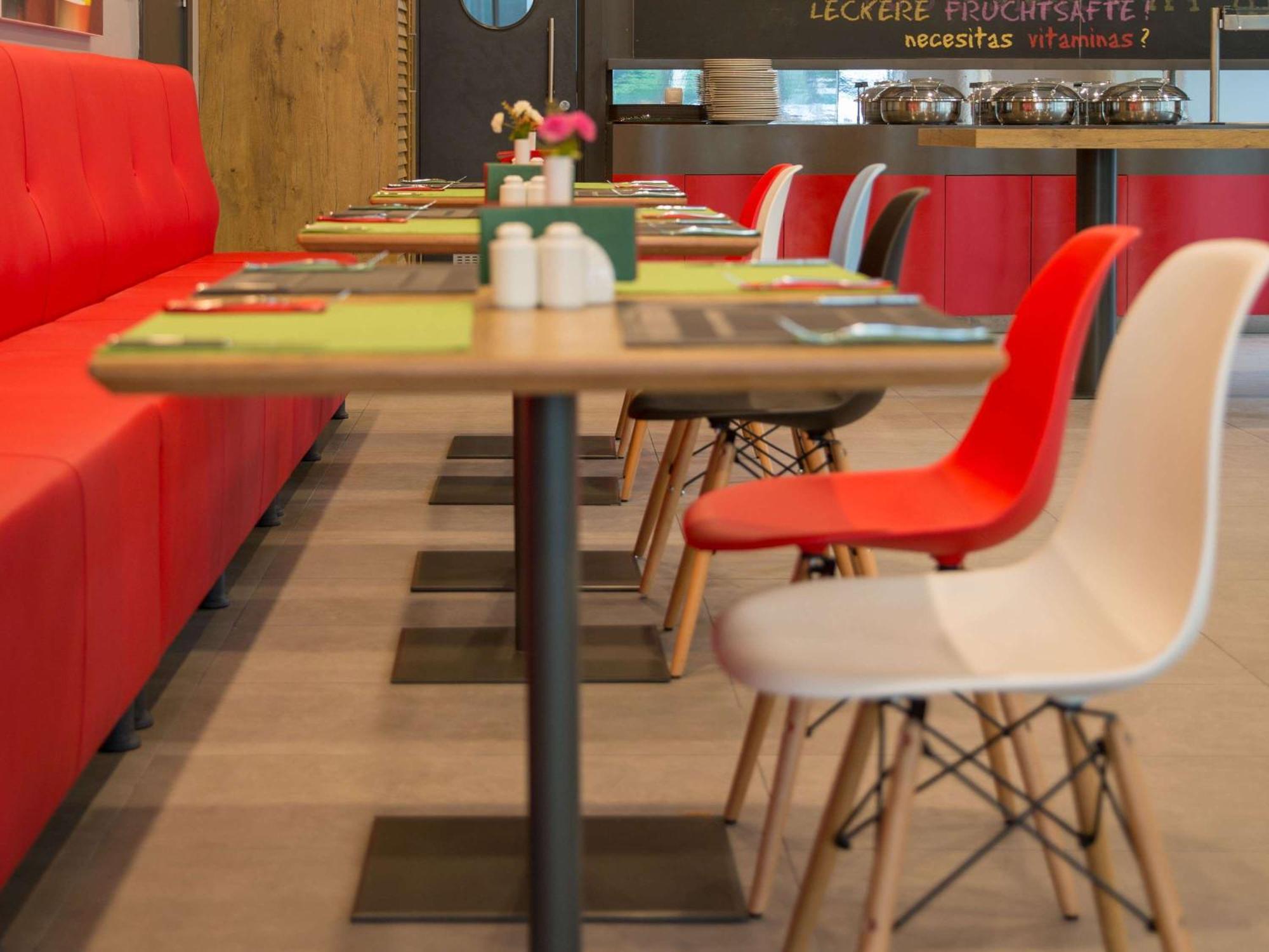 Ibis Istanbul West Hotell Exteriör bild