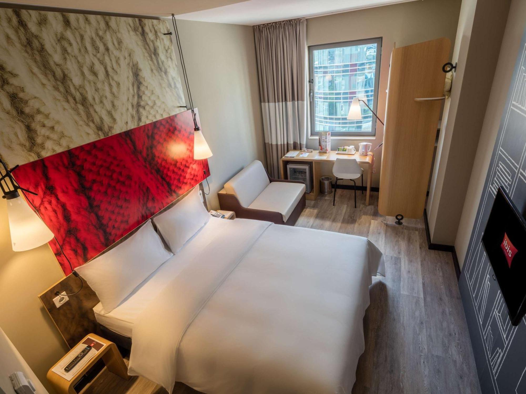 Ibis Istanbul West Hotell Exteriör bild