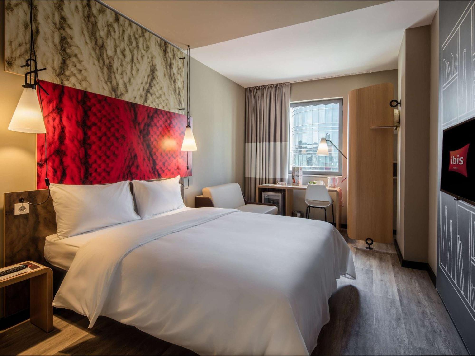 Ibis Istanbul West Hotell Exteriör bild