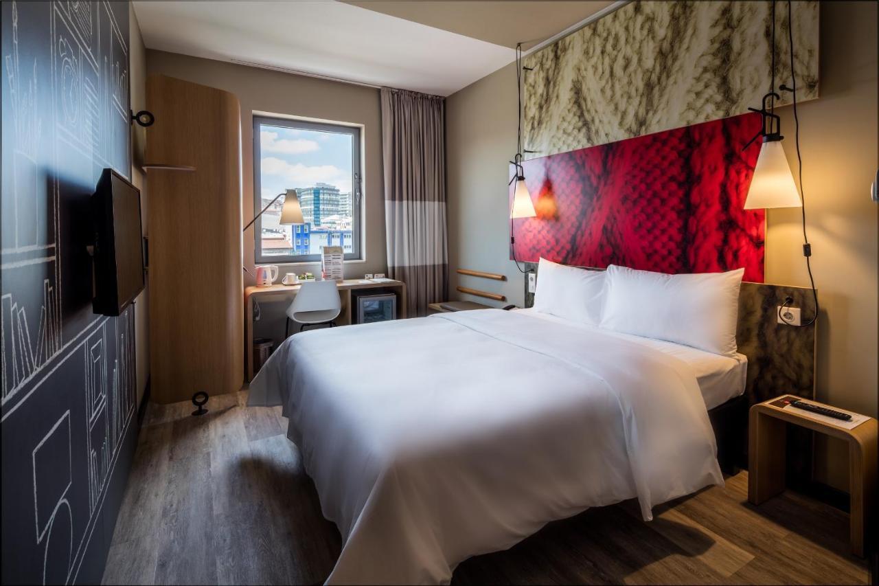 Ibis Istanbul West Hotell Exteriör bild